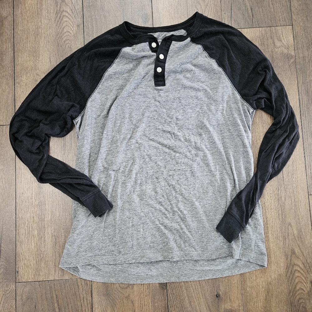 Men's Urban Pipeline Charcoal and Black Tee